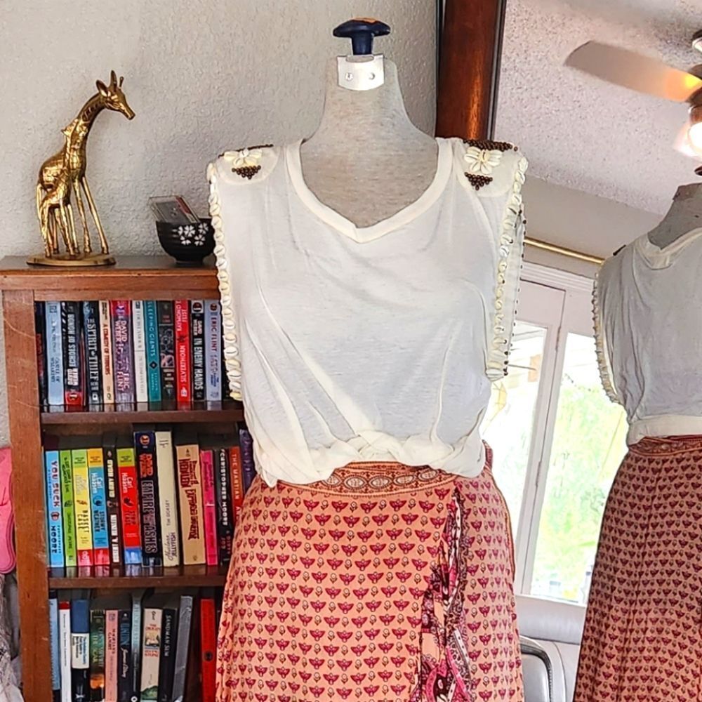 swapped Spell Hanalei Cowrie Shell Tee cream 10